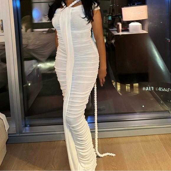 Khanums Maxi White Dress - Picture 4 of 4